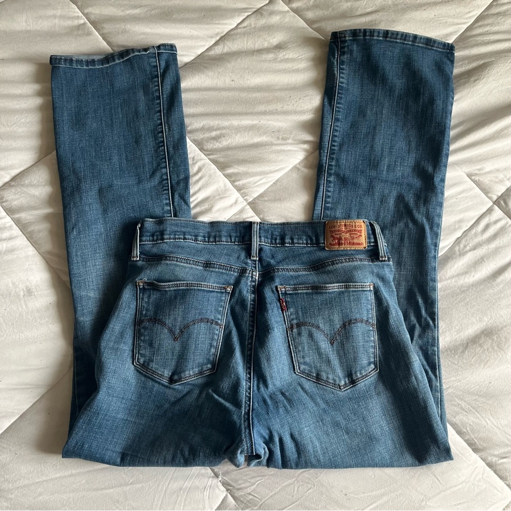 Levi’s slimming bootcut jeans size 31